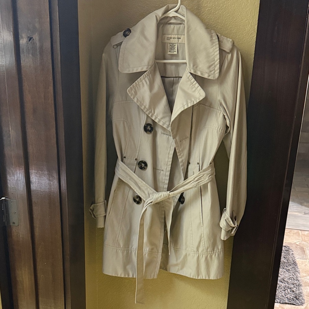 Jones New York Light Tan Trench Coat